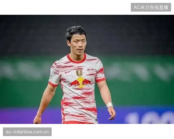 狼队利用黄喜灿的跑动持续冲击后防